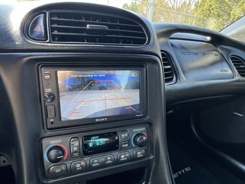 Used 2001 Chevrolet Corvette Coupe w/ Preferred Equipment Group2 image 53