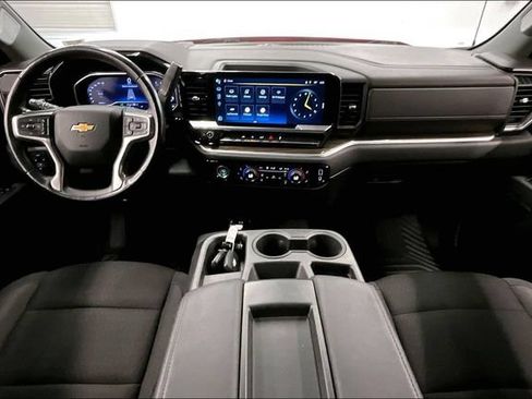 Used 2022 Chevrolet Silverado 1500 LT AWD/4WD image 18