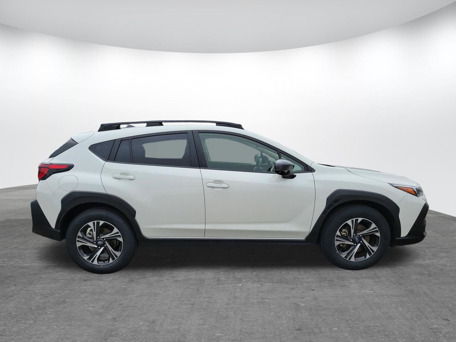 Used 2025 Subaru Crosstrek 2.5i Premium AWD/4WD image 4