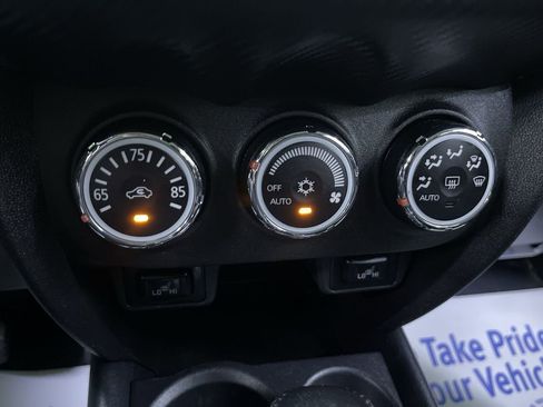 Used 2017 Mitsubishi Outlander Sport SE image 23