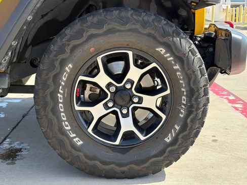 Used 2021 Jeep Wrangler Unlimited Rubicon AWD/4WD image 9