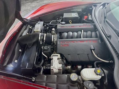 Used 2007 Chevrolet Corvette Coupe w/ Preferred Equipment Group RWD image 29