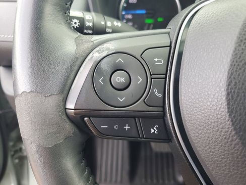 Used 2022 Toyota RAV4 XLE Premium AWD/4WD image 12