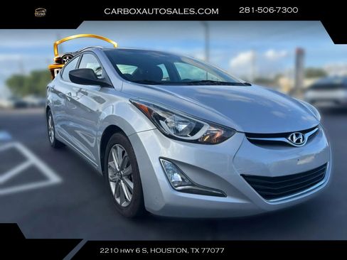 Used 2014 Hyundai Elantra SE w/ Option Group 02 FWD image 7
