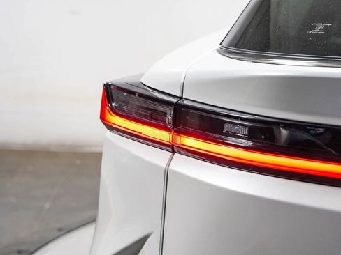 Used 2024 Lexus RZ 300e Premium FWD image 11