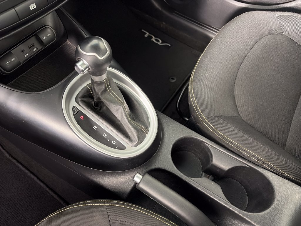 Used 2014 Kia Soul + FWD image 21
