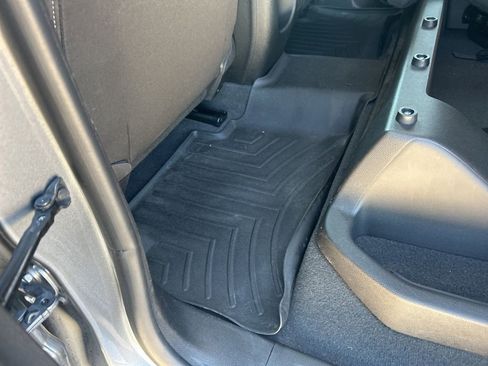 Used 2022 Chevrolet Colorado LT w/ Safety Package image 27