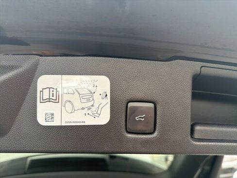 Used 2020 Ford Escape SEL AWD/4WD image 26