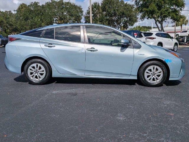 Used 2016 Toyota Prius Two FWD image 2