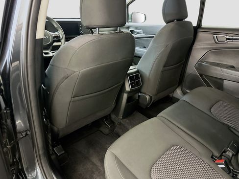 Used 2025 Kia Sportage LX image 27