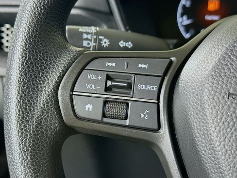 Used 2025 Honda CR-V EX image 16