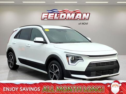 Used 2024 Kia Niro EX image 8