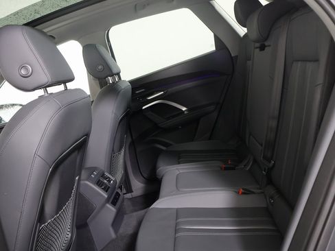 Used 2025 Audi Q5 Premium Plus w/ Premium Plus image 23