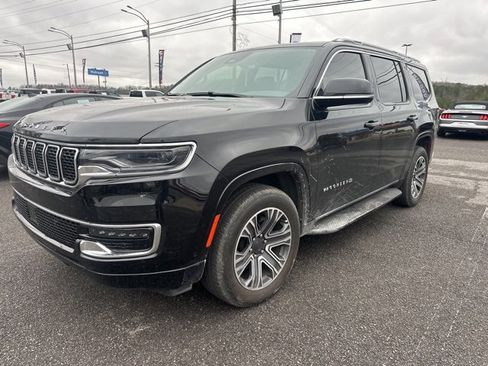 Used 2023 Jeep Wagoneer 4WD w/ Premium Group I image 1