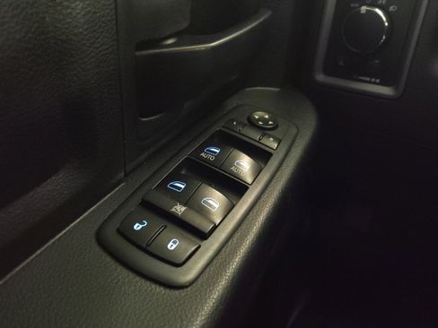 Used 2018 RAM 1500 Tradesman w/ Popular Equipment Group RWD image 27