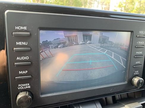 Certified 2019 Toyota RAV4 LE image 22