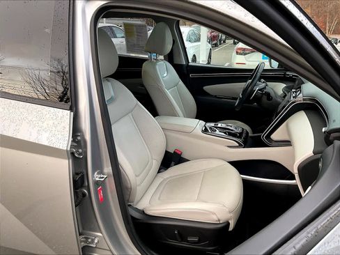 Used 2023 Hyundai Tucson Limited image 11