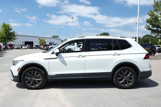 Used 2023 Volkswagen Tiguan SE AWD/4WD image 5