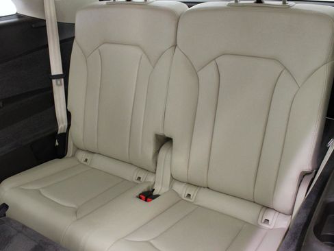 Used 2017 Audi Q7 3.0T Prestige w/ Prestige Package image 40