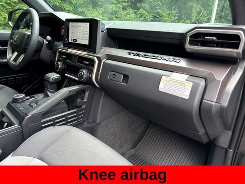 Used 2025 Toyota Tacoma TRD Off-Road AWD/4WD image 26
