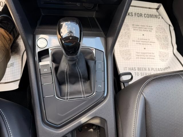 Certified 2024 Volkswagen Tiguan SE R-Line FWD image 25