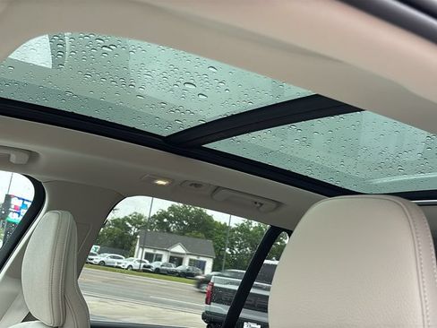 Certified 2024 Volvo XC90 T8 Plus w/ Protection Package Premier AWD/4WD image 10