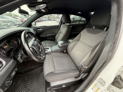 Used 2018 Dodge Charger SXT w/ Blacktop Package image 27