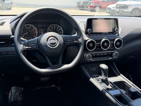 Used 2025 Nissan Sentra S FWD image 30