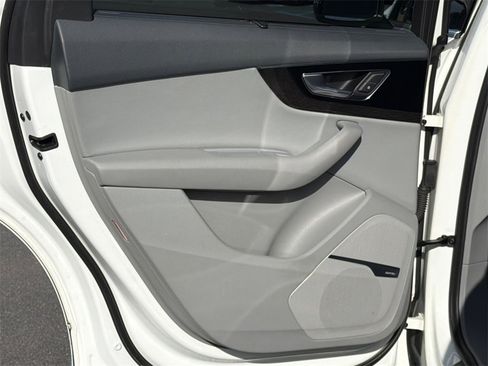 Used 2018 Audi Q7 3.0T Prestige w/ Prestige Package image 21