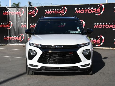 Used 2023 Chevrolet TrailBlazer RS w/ Convenience Package image 2