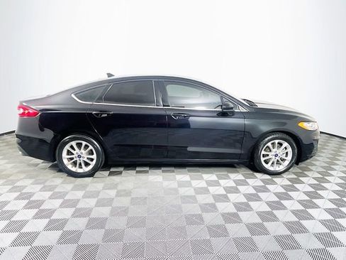 Used 2019 Ford Fusion SE FWD image 9
