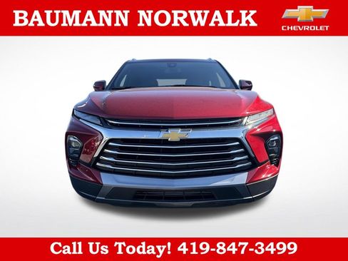 Used 2023 Chevrolet Blazer Premier AWD/4WD image 2