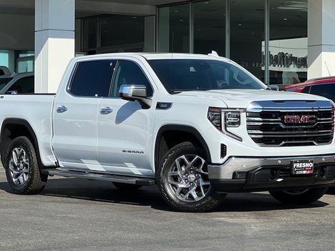New 2026 GMC Sierra 1500 SLT w/ SLT Premium Plus Package AWD/4WD image 2