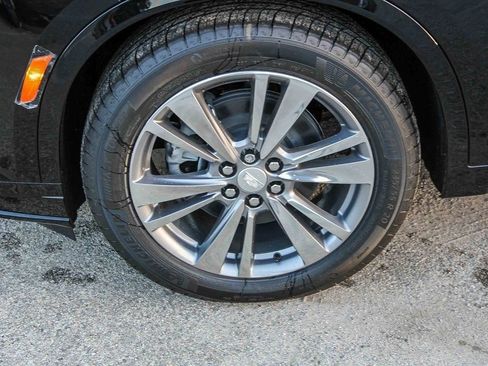 New 2025 Cadillac XT6 Premium Luxury image 9