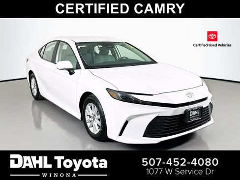 Used 2025 Toyota Camry LE image 1