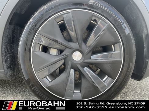 Used 2024 Tesla Model Y Long Range image 30
