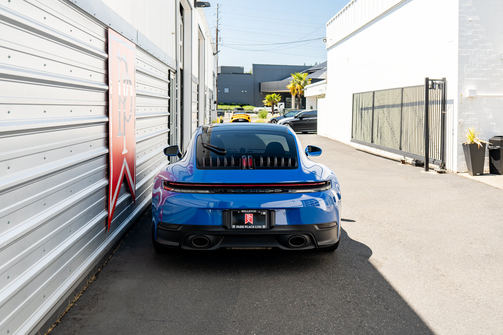 Used 2025 Porsche 911 Carrera RWD image 36