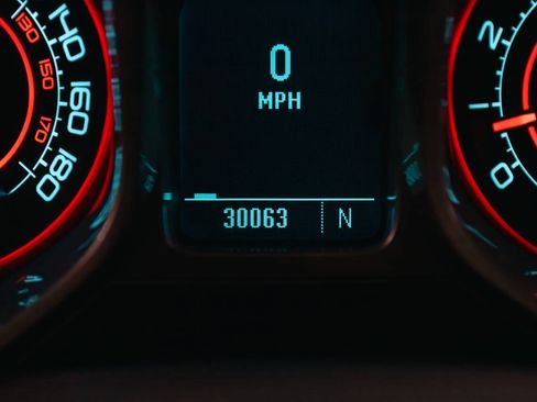 Used 2010 Chevrolet Camaro SS w/ RS Package RWD image 11