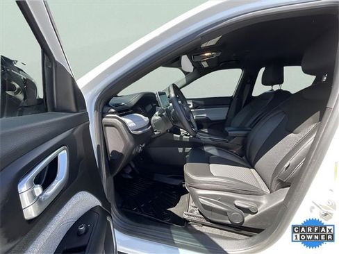 Used 2024 Jeep Compass Latitude image 22