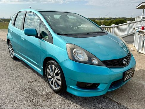 Used 2013 Honda Fit Sport image 3