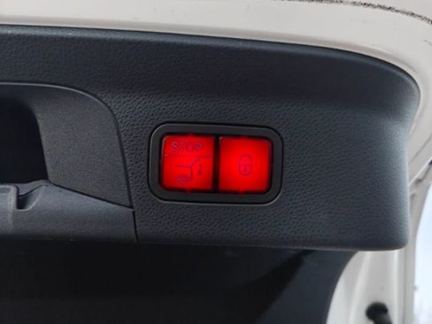 Used 2022 Mercedes-Benz GLC 300 4MATIC Coupe image 28