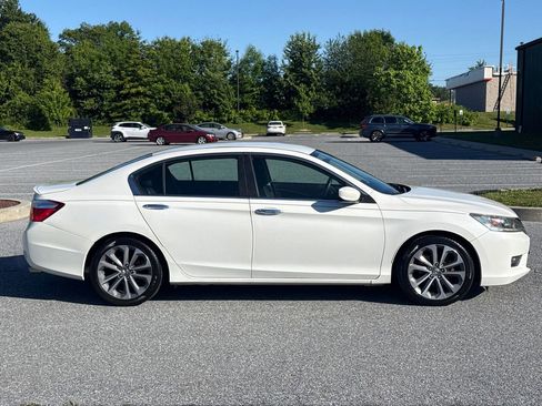 Used 2014 Honda Accord Sport image 9