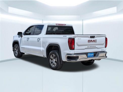 Used 2026 GMC Sierra 1500 SLT image 4