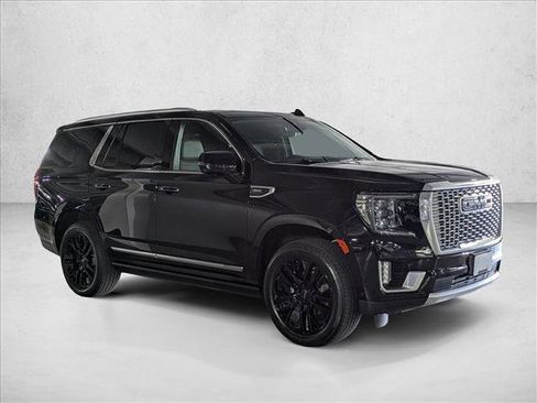 Used 2023 GMC Yukon Denali w/ Denali Reserve Package AWD/4WD image 3