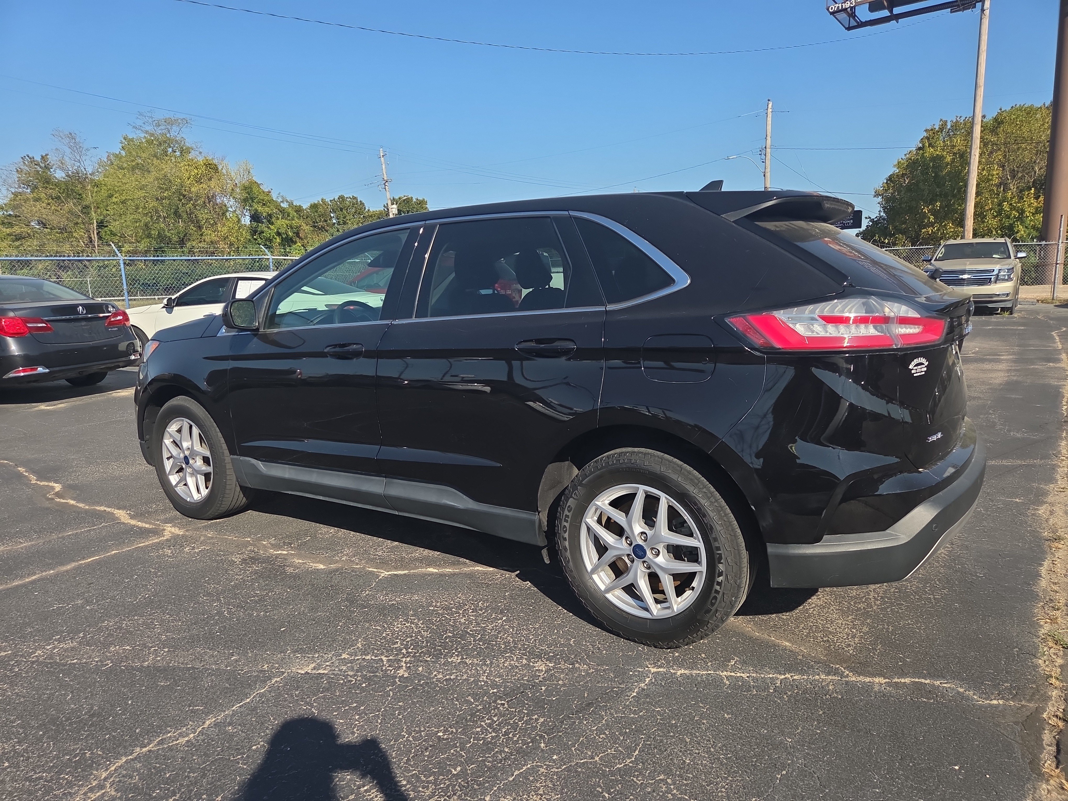 Used 2022 Ford Edge SEL AWD/4WD image 3