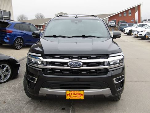 Used 2024 Ford Expedition Limited image 13