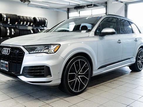 Used 2023 Audi Q7 3.0T Prestige w/ Prestige Package image 3