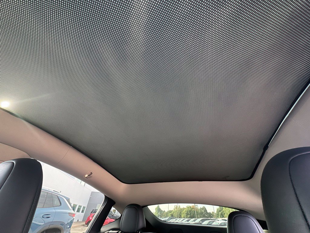 Used 2023 Tesla Model Y Long Range AWD/4WD image 17