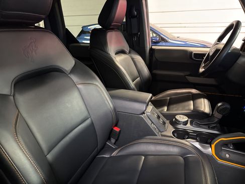 Used 2023 Ford Bronco Badlands image 28