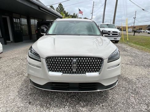 Used 2022 Lincoln Corsair FWD w/ Equipment Group 101A image 2